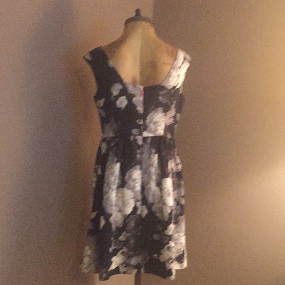 Eliza J Floral Dress - Picture 2 of 2